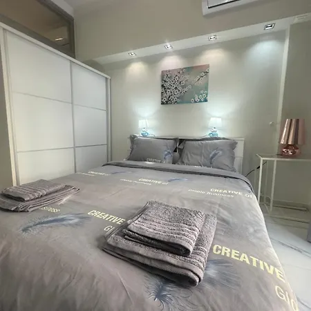 Luxury 2-bedroom Apartment Kavala