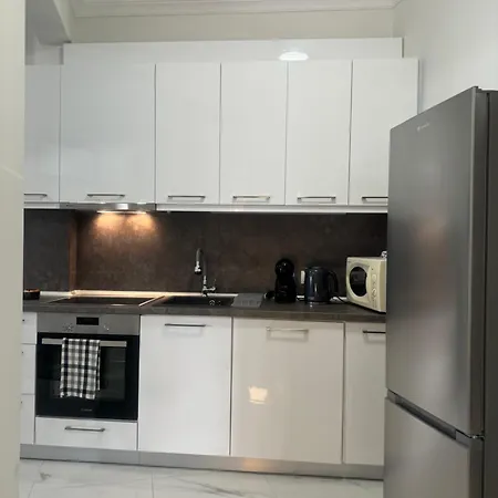 Luxury 2-bedroom *